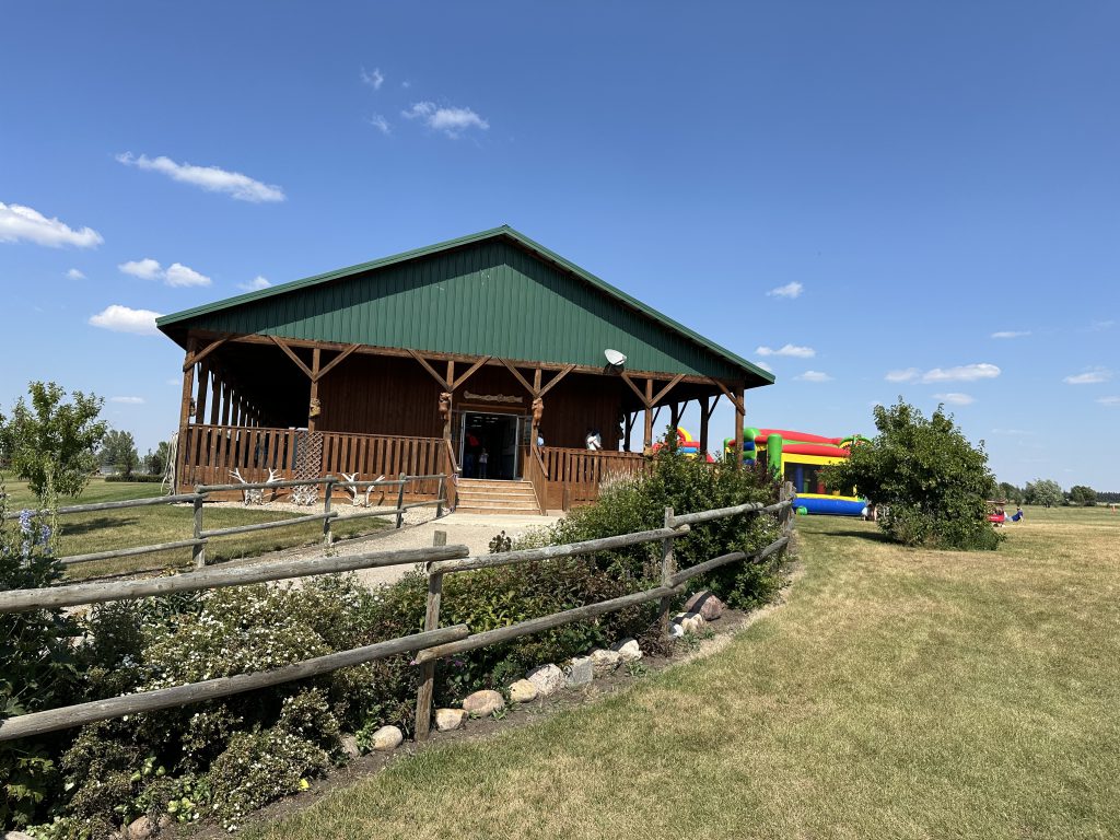 Discovery Wildlife Park main building