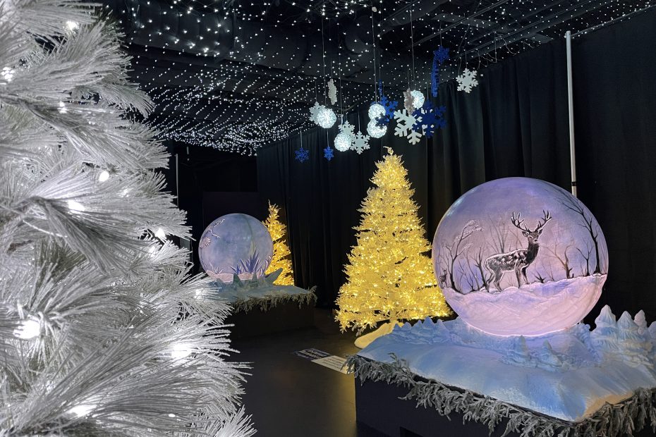 Free Christmas light display featuring giant snow globes at Southgate Mall in 2024.